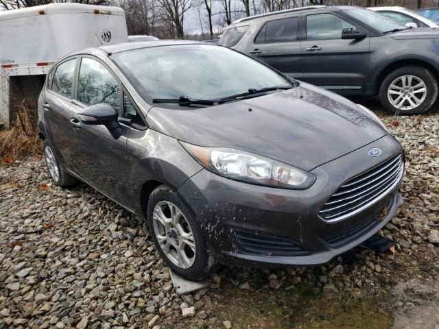 3FADP4EJ3FM220640 - 2015 FORD FIESTA SE GRAY photo 4