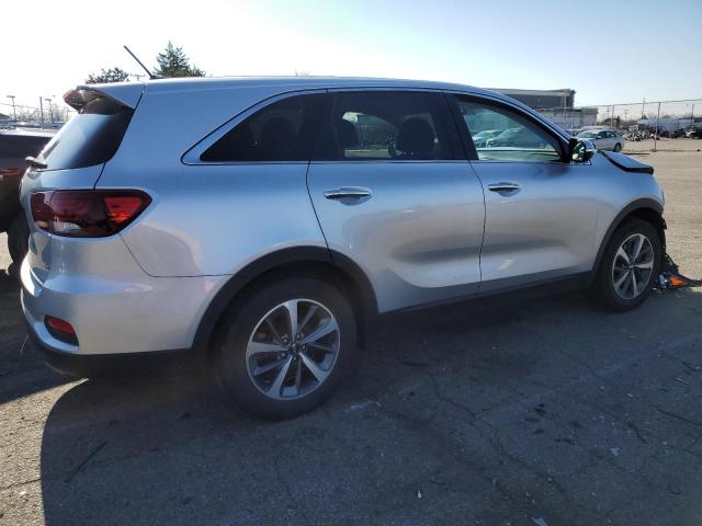 5XYPGDA50LG692268 - 2020 KIA SORENTO S SILVER photo 3