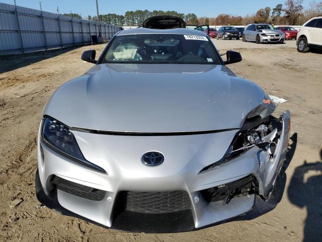 WZ1DB0C02NW052436 - 2022 TOYOTA SUPRA BASE SILVER photo 5