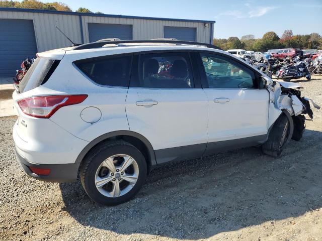 1FMCU0GX1DUD14299 - 2013 FORD ESCAPE SE WHITE photo 3