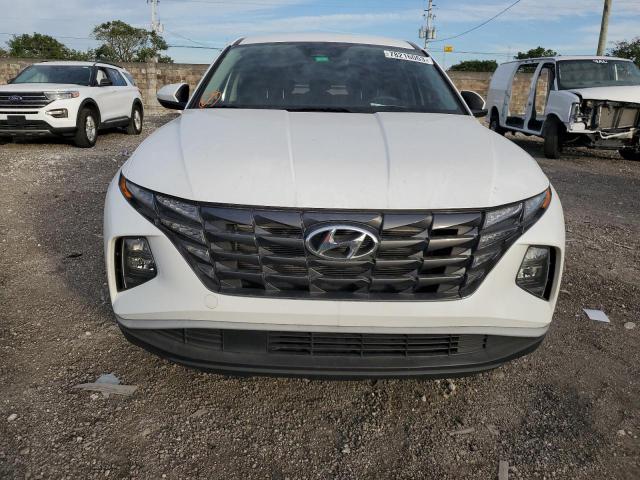 KM8JA3AEXNU031779 - 2022 HYUNDAI TUCSON SE WHITE photo 5