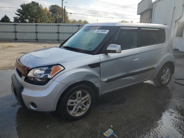 KNDJT2A26A7131028 - 2010 KIA SOUL + SILVER photo 1