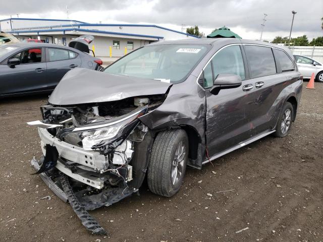 5TDYRKEC5PS146635 - 2023 TOYOTA SIENNA XLE GRAY photo 1