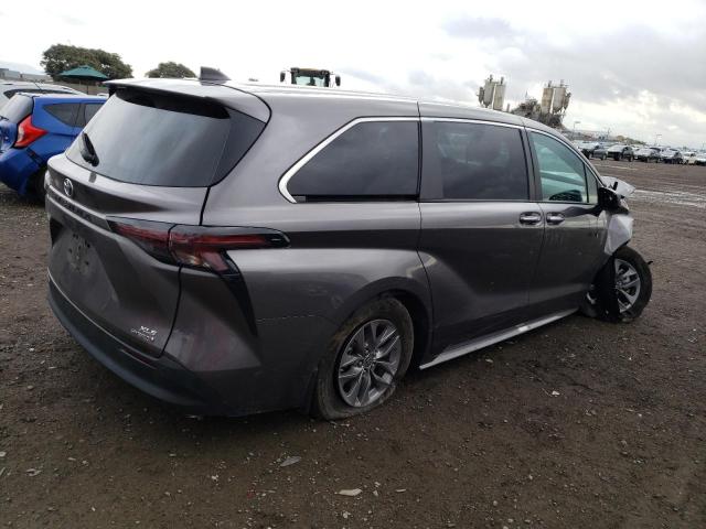 5TDYRKEC5PS146635 - 2023 TOYOTA SIENNA XLE GRAY photo 3