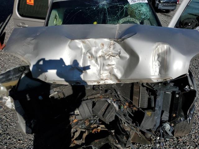 1GKFC13JX7R239027 - 2007 GMC YUKON SILVER photo 11