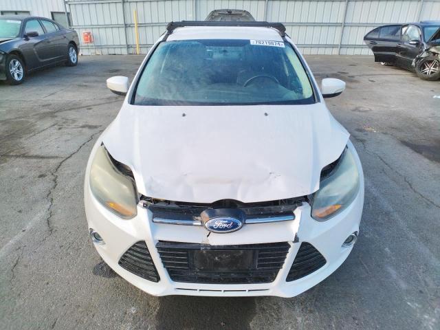 1FADP3N29EL294695 - 2014 FORD FOCUS TITANIUM WHITE photo 5