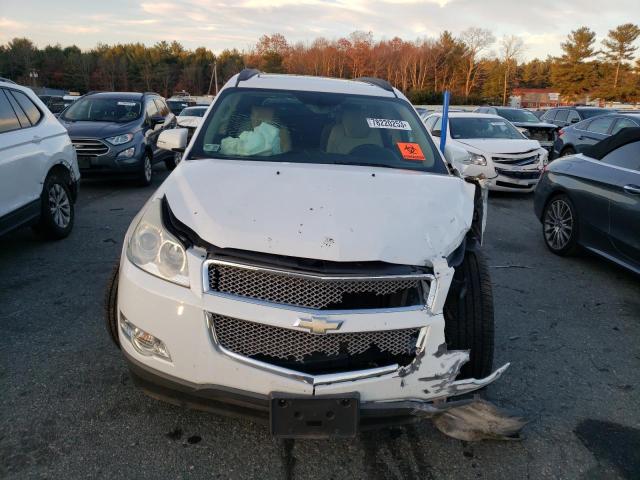 1GNEV33D59S108159 - 2009 CHEVROLET TRAVERSE LTZ WHITE photo 5