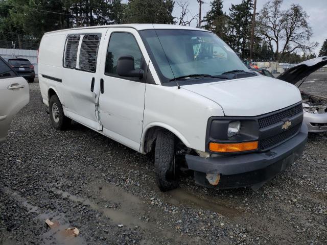 1GCZGTCG8E1121311 - 2014 CHEVROLET EXPRESS G3 WHITE photo 4