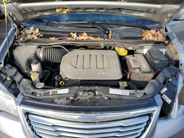 2C4RC1BG8FR577470 - 2015 CHRYSLER TOWN & COU TOURING 银色 照片 12