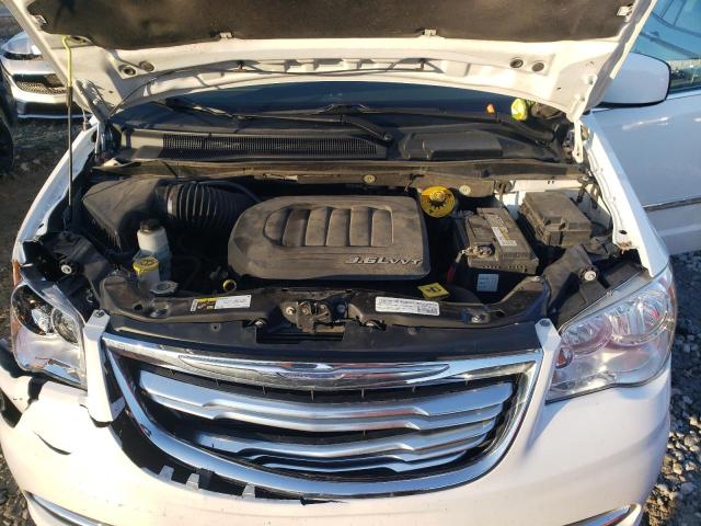 2C4RC1BG7FR620440 - 2015 CHRYSLER TOWN & COU TOURING WHITE photo 12