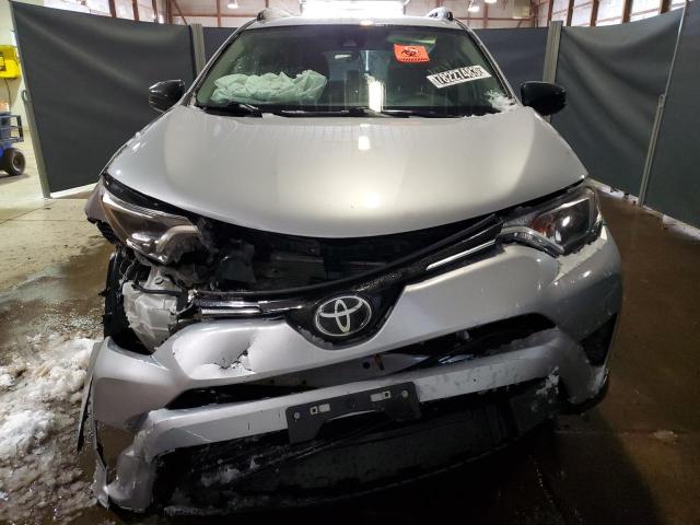 2T3BFREV2HW651816 - 2017 TOYOTA RAV4 LE SILVER photo 5