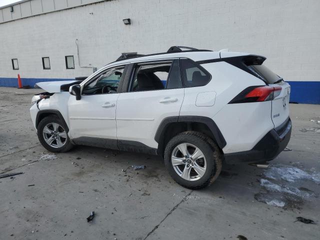 2T3P1RFV1KW072682 - 2019 TOYOTA RAV4 XLE WHITE photo 2