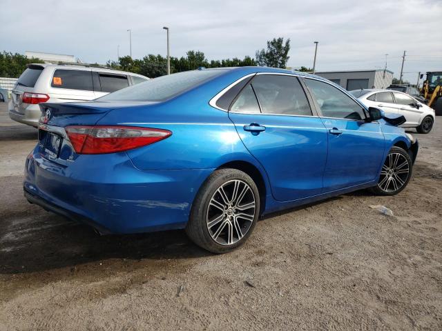 4T1BF1FK5GU561475 - 2016 TOYOTA CAMRY LE BLUE photo 3