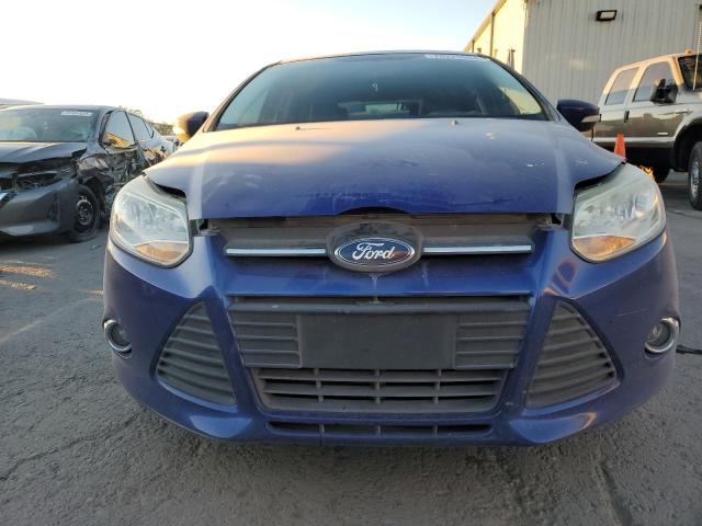 1FAHP3K25CL321135 - 2012 FORD FOCUS SE BLUE photo 5