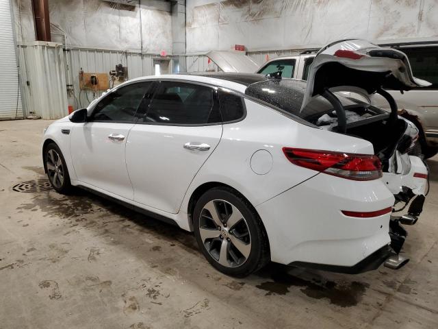 5XXGT4L33KG301852 - 2019 KIA OPTIMA LX WHITE photo 2