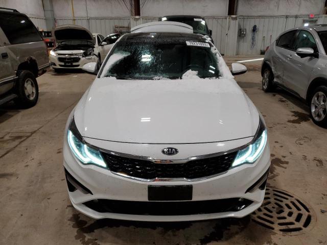 5XXGT4L33KG301852 - 2019 KIA OPTIMA LX WHITE photo 5