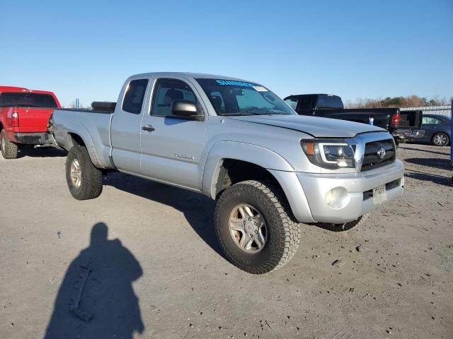 5TETU62N78Z542768 - 2008 TOYOTA TACOMA PRERUNNER ACCESS CAB SILVER photo 4