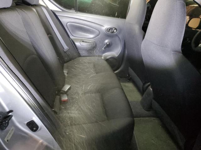 3N1CN7AP0FL939084 - 2015 NISSAN VERSA S SILVER photo 10