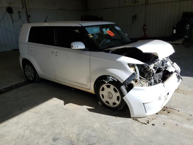 JTLKE50EX91086092 - 2009 TOYOTA SCION XB WHITE photo 4