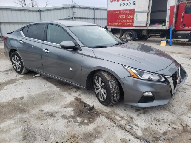 1N4BL4BV8KC242395 - 2019 NISSAN ALTIMA S GRAY photo 4