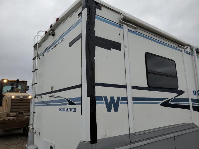 5B4MP67GX23352285 - 2002 WINNEBAGO MOTORHOME W22 WHITE photo 9