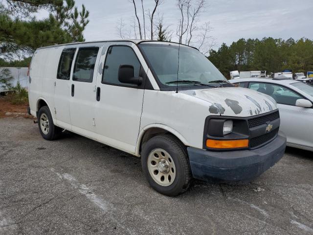 1GCUGADX7A1178560 - 2010 CHEVROLET EXPRESS WHITE photo 4