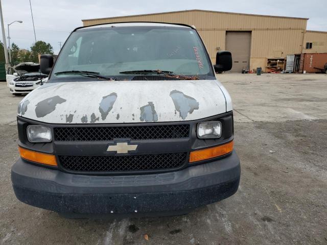 1GCUGADX7A1178560 - 2010 CHEVROLET EXPRESS WHITE photo 5