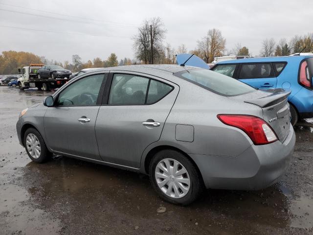 3N1CN7AP2DL865731 - 2013 NISSAN VERSA S GRAY photo 2