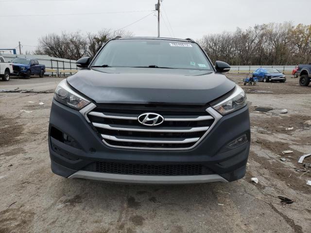 KM8J33A29JU715054 - 2018 HYUNDAI TUCSON VALUE BLACK photo 5