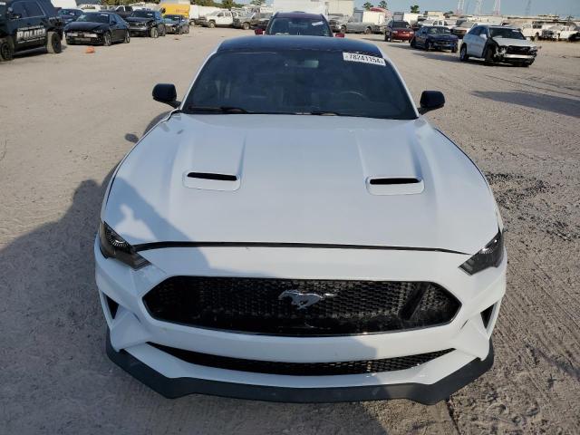 1FA6P8CFXN5121946 - 2022 FORD MUSTANG GT WHITE photo 5