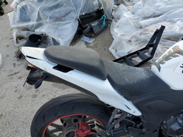 MLHPC4419D5002822 - 2013 HONDA CBR500 R WHITE photo 6