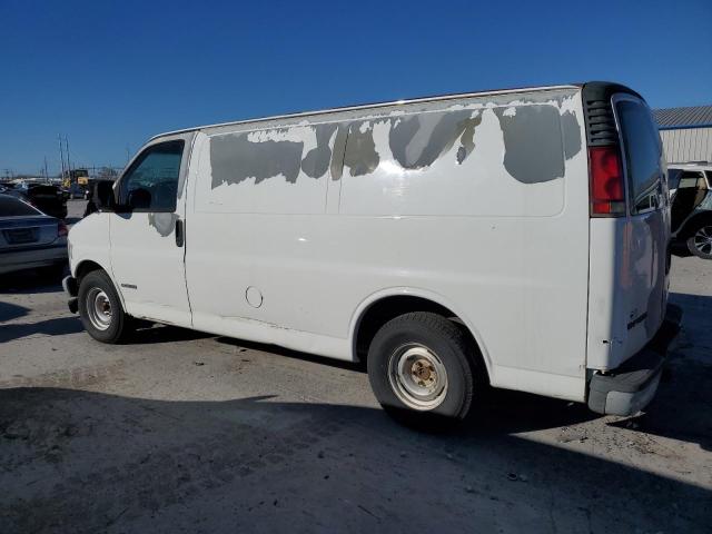 1GCEG15M321140169 - 2002 CHEVROLET EXPRESS G1 WHITE photo 2