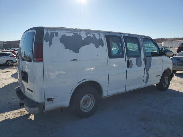 1GCEG15M321140169 - 2002 CHEVROLET EXPRESS G1 WHITE photo 3