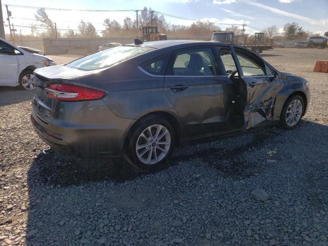 3FA6P0LUXKR125665 - 2019 FORD FUSION SE GRAY photo 3