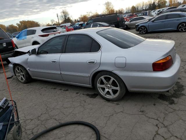 19UUA5660YA058737 - 2000 ACURA 3.2TL SILVER photo 2