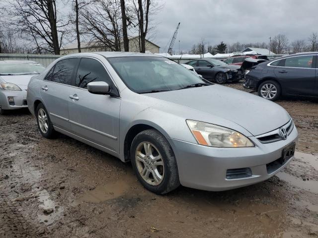 JHMCM56357C004357 - 2007 HONDA ACCORD SE SILVER photo 4