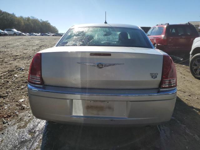 2C3KA63H68H129026 - 2008 CHRYSLER 300C SILVER photo 6