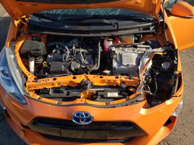 JTDKDTB38F1110402 - 2015 TOYOTA PRIUS C ORANGE photo 11