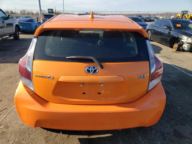 JTDKDTB38F1110402 - 2015 TOYOTA PRIUS C ORANGE photo 6