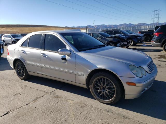 WDBRF81J04F451149 - 2004 MERCEDES-BENZ C 240 4MATIC SILVER photo 4