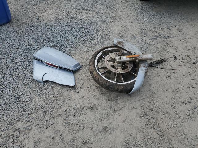 1HD1KHC10PB676852 - 2023 HARLEY-DAVIDSON FLTRX 银色 照片 8