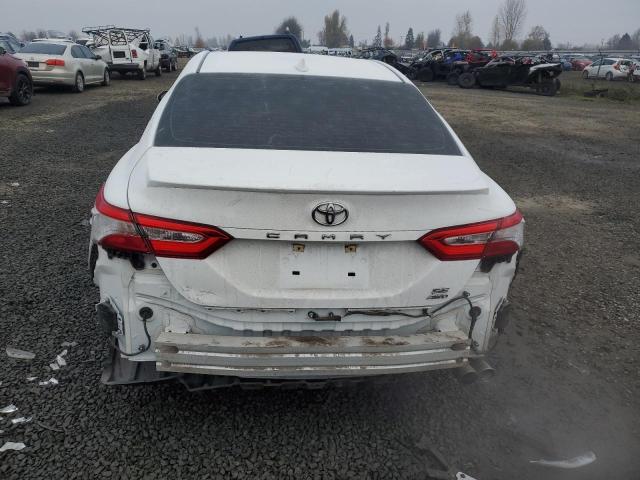 4T1M11BK5LU016318 - 2020 TOYOTA CAMRY SE WHITE photo 6