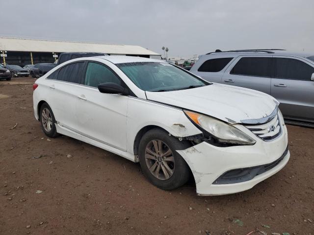 5NPEB4AC7EH899286 - 2014 HYUNDAI SONATA GLS WHITE photo 4