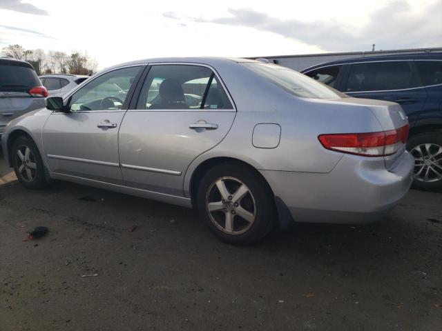 1HGCM56824A152780 - 2004 HONDA ACCORD EX SILVER photo 2