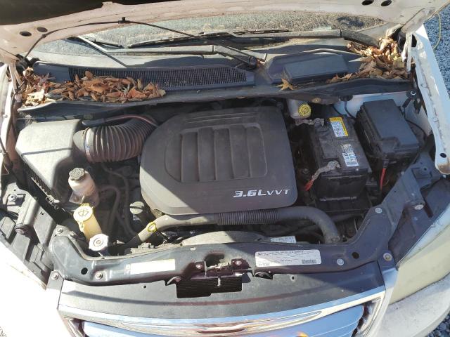 2A4RR8DG4BR779926 - 2011 CHRYSLER TOWN & COU TOURING L WHITE photo 12