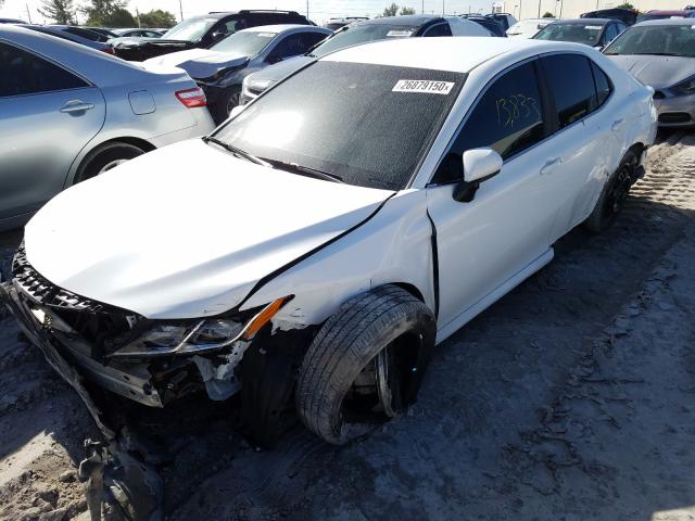 4T1B11HK4JU136655 - 2018 TOYOTA CAMRY L WHITE photo 2