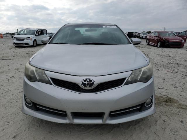 4T1BF1FK6EU372038 - 2014 TOYOTA CAMRY L SILVER photo 5