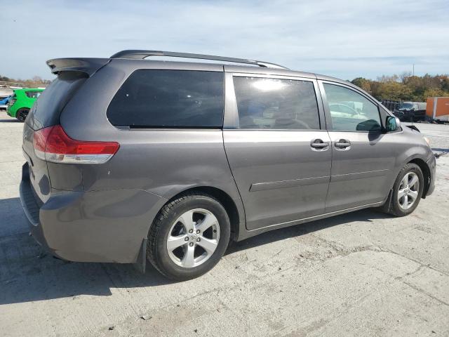 5TDKK3DCXCS183921 - 2012 TOYOTA SIENNA LE GRAY photo 3