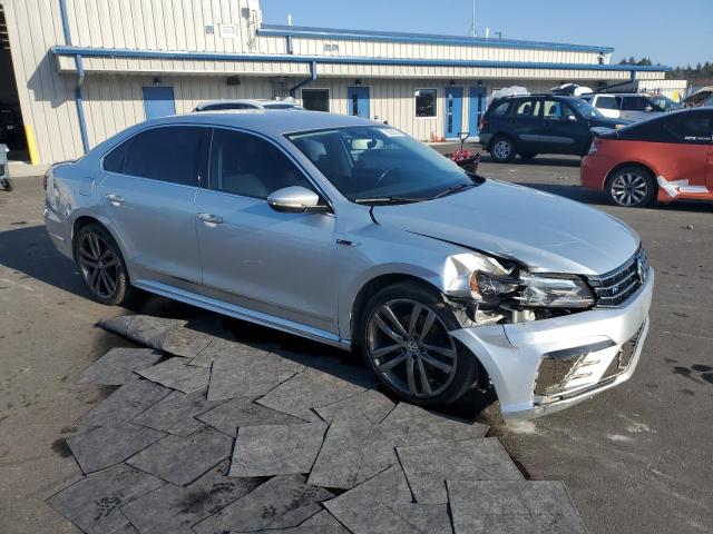 1VWDT7A31HC032196 - 2017 VOLKSWAGEN PASSAT R-LINE Silber Foto 4