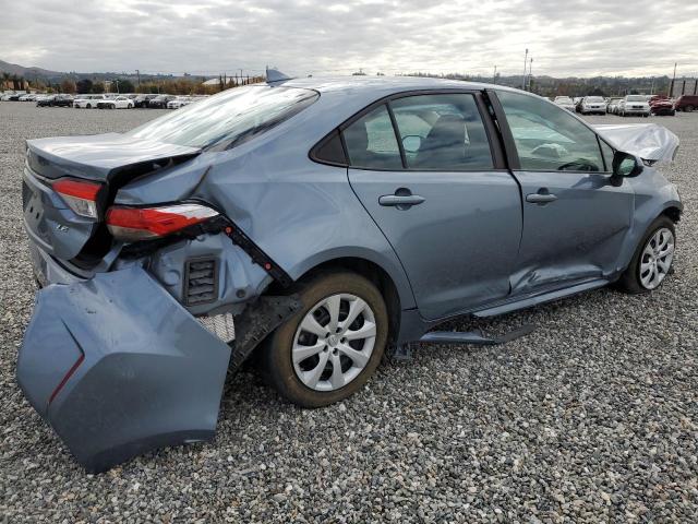 5YFEPMAE1MP224022 - 2021 TOYOTA COROLLA LE BLUE photo 3